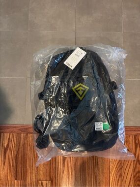 Men's Black Backpack with Reflective Logo - Durable Everyday Carry
